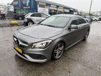 Schadeauto Mercedes Cla-klasse 180 90KW Autom. Clima Navi Led Xenon AMG Upgrade Edition Camera NAP 2018/8
