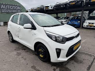 skadebil auto Kia Picanto 1.0 DPI 49KW Airco 5-Drs Comfortline NAP 2022/12