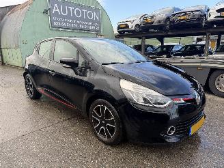 Unfallwagen Renault Clio 0.9 TCE 66KW Navi Airco Led Expression 5-Drs NAP 2013/6