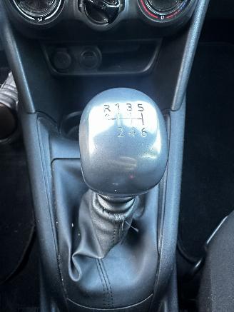 Peugeot 208 1.2 THP 110 signature picture 24