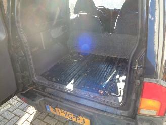   Korando (KJ) Terreinwagen 2.9 D (OM602.910) [72kW]  (12-1996/10-2000) picture 10