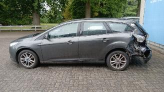 Ford Focus Focus 3 Wagon Combi 1.0 Ti-VCT EcoBoost 12V 100 (M2DC) [74kW]  (02-201=
2/05-2018) picture 11