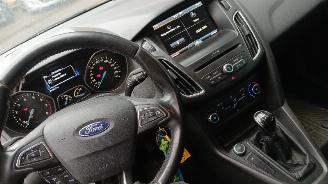 Ford Focus Focus 3 Wagon Combi 1.0 Ti-VCT EcoBoost 12V 100 (M2DC) [74kW]  (02-201=
2/05-2018) picture 2