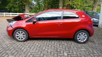 Kia Rio Rio III (UB) Hatchback 1.2 CVVT 16V (G4LA5) [63kW]  (09-2011/12-2017) picture 4