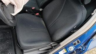 Toyota Yaris Yaris II (P9) Hatchback 1.33 16V Dual VVT-I (1NRFE) [74kW]  (11-2008/1=
2-2011) picture 6