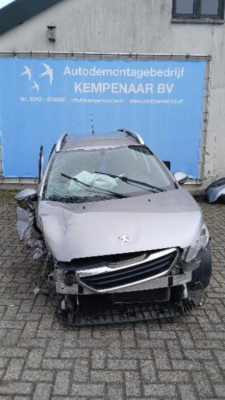 Autoverwertung Peugeot 2008 2008 (CU) MPV 1.2 Vti 12V PureTech 82 (EB2F(HMZ)) [60kW]  (03-2013/12-=
2018) 2013