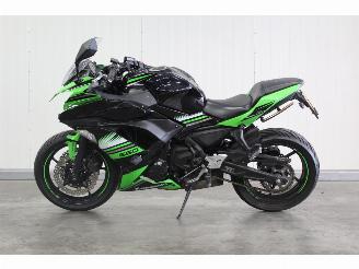 krockskadad bil motor Kawasaki Ninja 650 ABS 2017