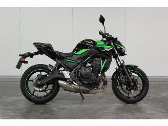 Kawasaki Z 650 rijdbare schade picture 3