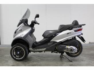 krockskadad bil motor Piaggio MP3 500 LT 2016/2