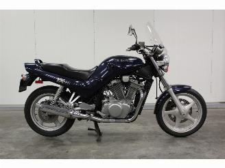 Suzuki VX 800  picture 3