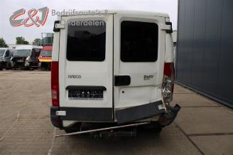 Iveco Daily New Daily III, Chassis-Cabine, 1999 / 2006 35C/S10 picture 4