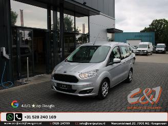 Schadeauto Ford Tourneo Courier 1.0 EcoBoost 75kW Titanium airco cruise achterschade 2015/12