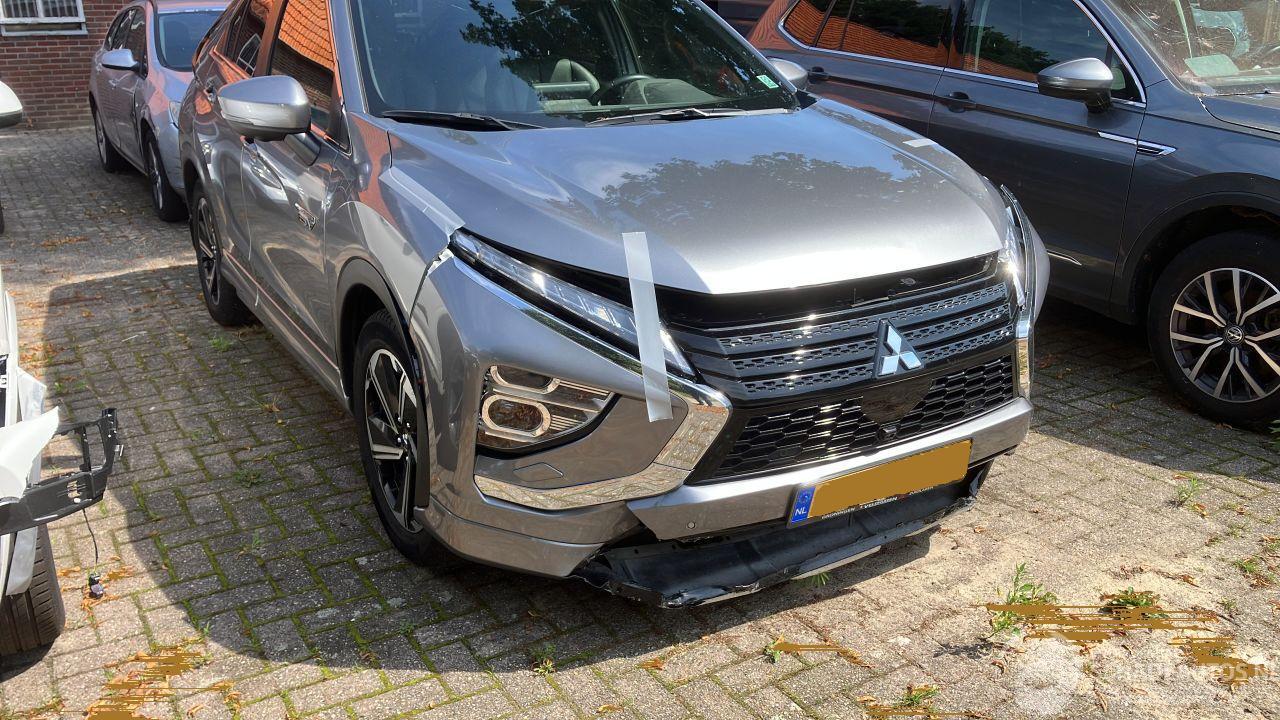 Mitsubishi Eclipse Cross 2.4 PHEV INSTYLE