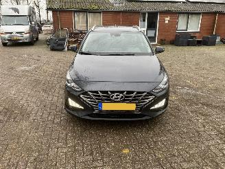 Hyundai I-30  picture 2