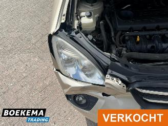 Kia Carens 2.0 CVVT X-ecutive 7p. Aut. Navigatie Climate Cruise picture 10