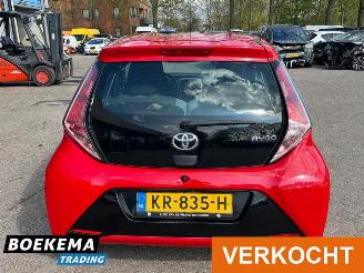 Toyota Aygo 1.0 VVT-i x-play Airco Camera Cruise Carplay picture 4