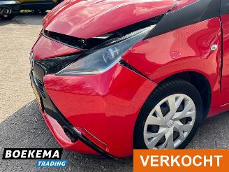 Toyota Aygo 1.0 VVT-i x-play Airco Camera Cruise Carplay picture 8