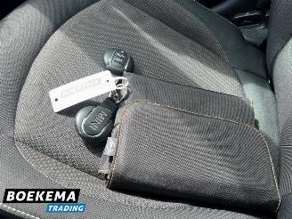 Mini Clubman Cooper 1.5 Business Automaat Navigatie Climate Cruise NL-Auto! picture 31