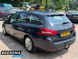 Peugeot 308 SW 1.2 PureTech Blue Lease Navigatie Climate Cruise picture 3