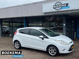 skadebil auto Ford Fiesta 1.6 TDCi Titanium Xenon Climate Cruise PDC 2012/10