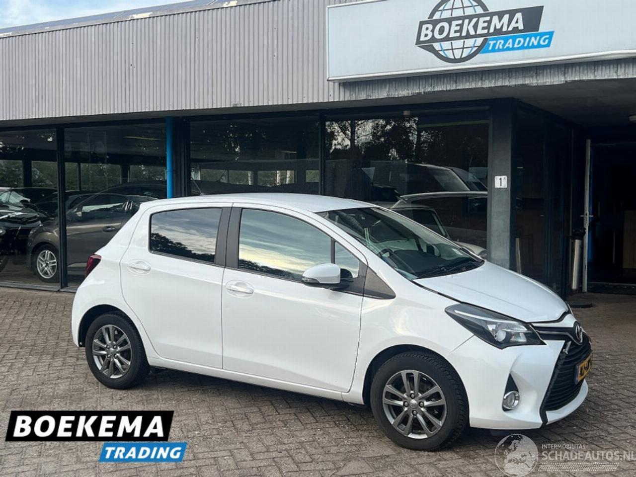 Toyota Yaris 1.3 VVT-i Navigatie Cruise Airco Camera Trekh.