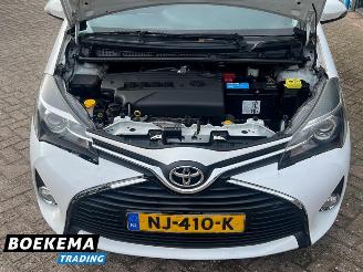 Toyota Yaris 1.3 VVT-i Navigatie Cruise Airco Camera Trekh. picture 10