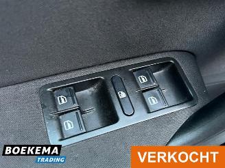 Volkswagen Polo 1.4-16V Highline 5-Deurs Navi Airco picture 20