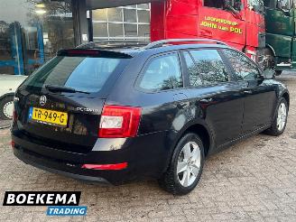 Skoda Octavia Combi 1.6 TDI DSG Business Climate Navi Cruise PDC picture 2
