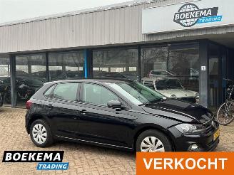 skadebil auto Volkswagen Polo 1.0 TSI Comfortline Navi Carplay Cruise Airco PDC 2019/6