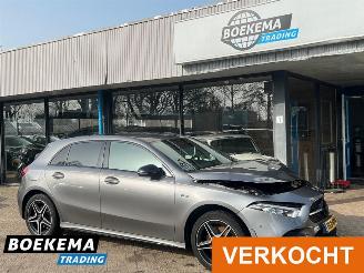 Schadeauto Mercedes A-klasse 250 e AMG Navigatie Camera Stoelverwarming 2020/11