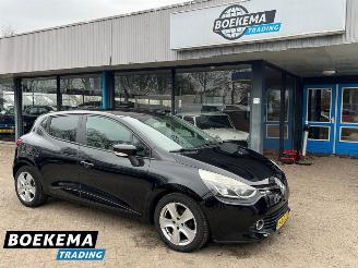 Coche accidentado Renault Clio 0.9 TCe Expression Navigatie Airco Cruise 2012/12