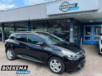 damaged passenger cars Renault Clio Estate 0.9 TCe Dynamique Navigatie Stoelverw. Climate Cruise 2013/9