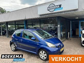 Damaged car Toyota Aygo 1.0-12V + Automaat Airco Leer 2008/9