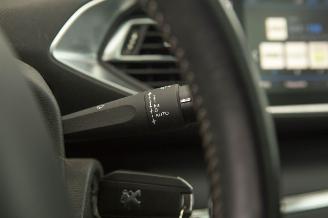 Peugeot 308 SW 1.2 Pano 96KW PureTech Blue Lease picture 13