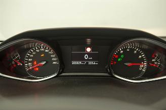 Peugeot 308 SW 1.2 Pano 96KW PureTech Blue Lease picture 6