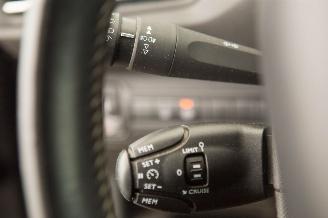 Peugeot 308 SW 1.2 Pano 96KW PureTech Blue Lease picture 12