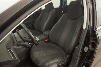 Peugeot 308 SW 1.2 Pano 96KW PureTech Blue Lease picture 30