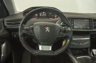 Peugeot 308 SW 1.2 Pano 96KW PureTech Blue Lease picture 9