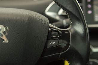 Peugeot 308 SW 1.2 Pano 96KW PureTech Blue Lease picture 11