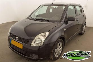 Coche accidentado Suzuki Swift 1.3 Airco Cool 2010/6