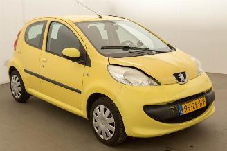 Peugeot 107 1.0-12V XS picture 2