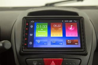 Peugeot 107 1.0-12V XS picture 9