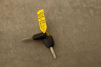 Peugeot 107 1.0-12V XS picture 17