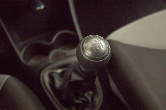 Peugeot 107  picture 10