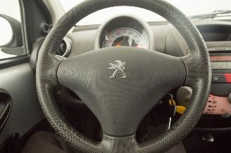 Peugeot 107  picture 5