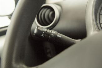 Peugeot 107  picture 11