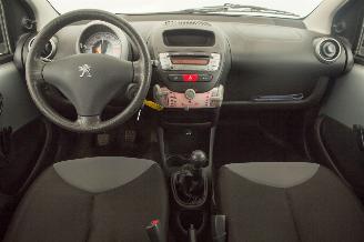 Peugeot 107  picture 21