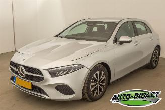 skadebil auto Mercedes A-klasse A200 Automaat Mild Hybrid Business Line 2023/10