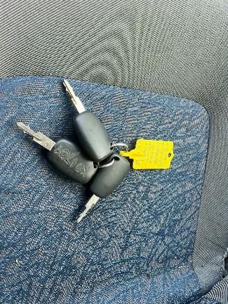 Renault Master 2.5 DCI Bakwagen met kraan GEEN DOCUMENTEN picture 37