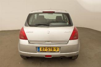 Suzuki Swift 1.3 GLS picture 38